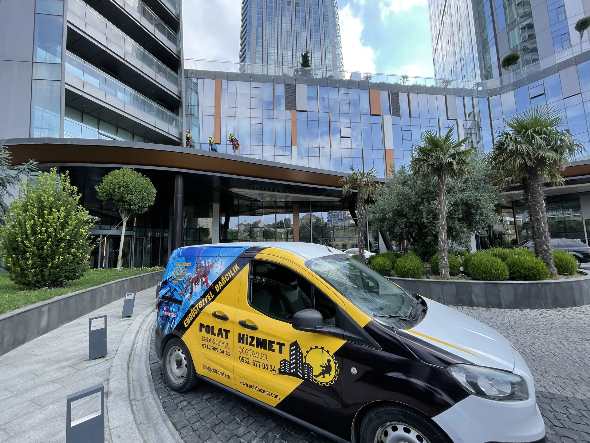 Deneyimli ve sertifikalı personelle güvenli çalışma.
